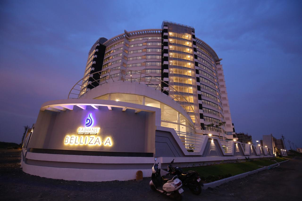 Rajhans Belliza Service Apartment Surat Buitenkant foto