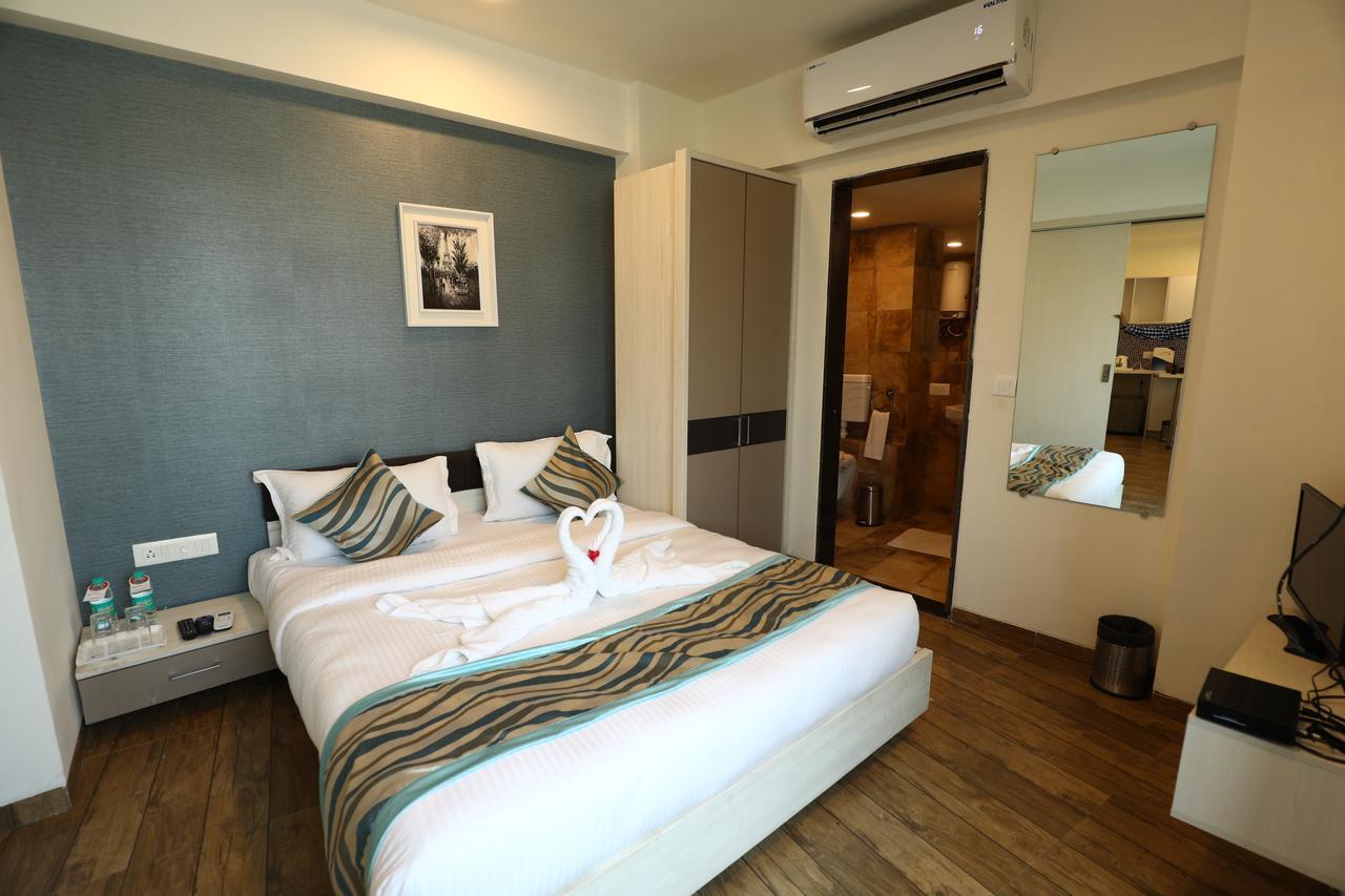 Rajhans Belliza Service Apartment Surat Buitenkant foto